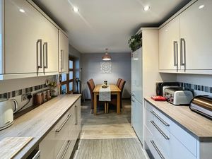 Photo 19- click for photo gallery